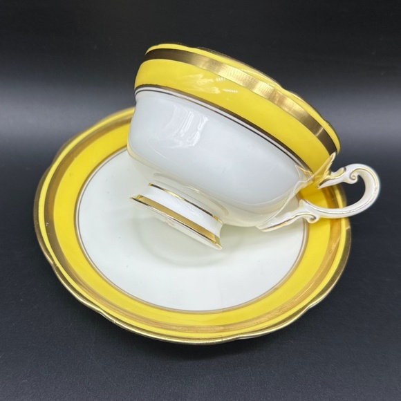 Star Paragon 5633 Classic Yellow Gold Tea Cup Saucer Set Bone China England - Picture 3 of 5